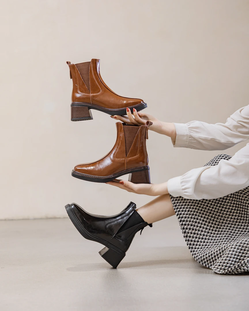 春秋新款头层皮时尚切尔西女鞋百搭圆头软底高跟加绒女士靴子