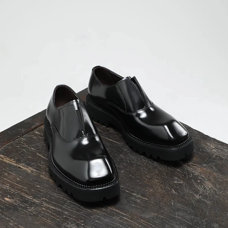 英伦风厚底增高通勤百搭男鞋休闲亮面钻石头弹力一脚蹬男士皮鞋潮