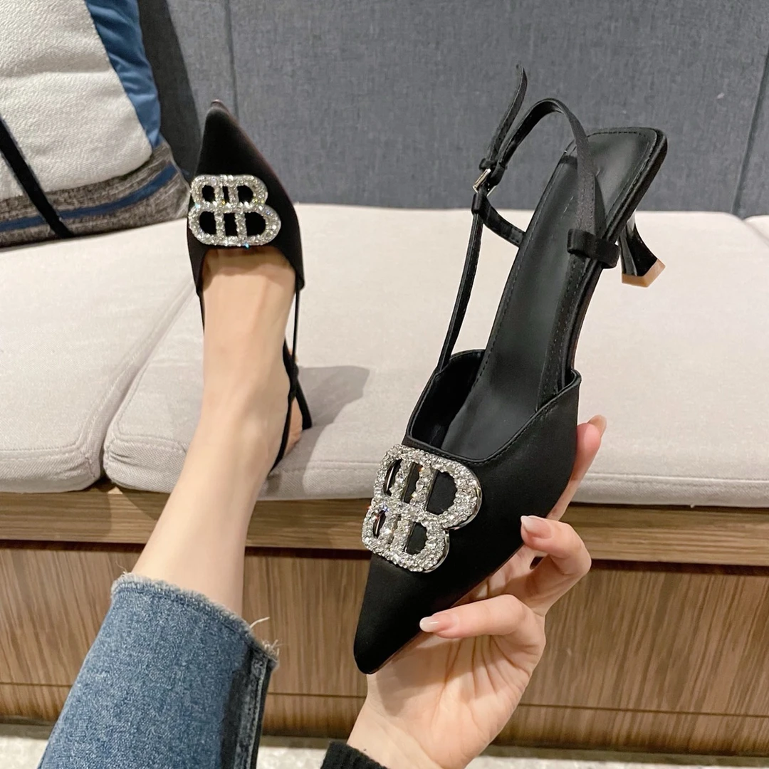 韩版优雅小尖头水钻显瘦法式后空单鞋女