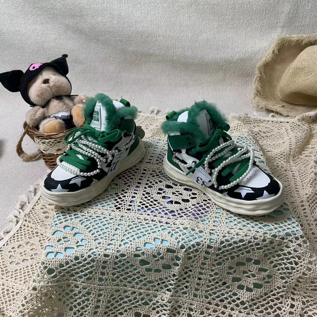 030黑绿色运动鞋1037