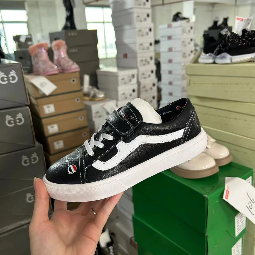 115白色运动鞋1718