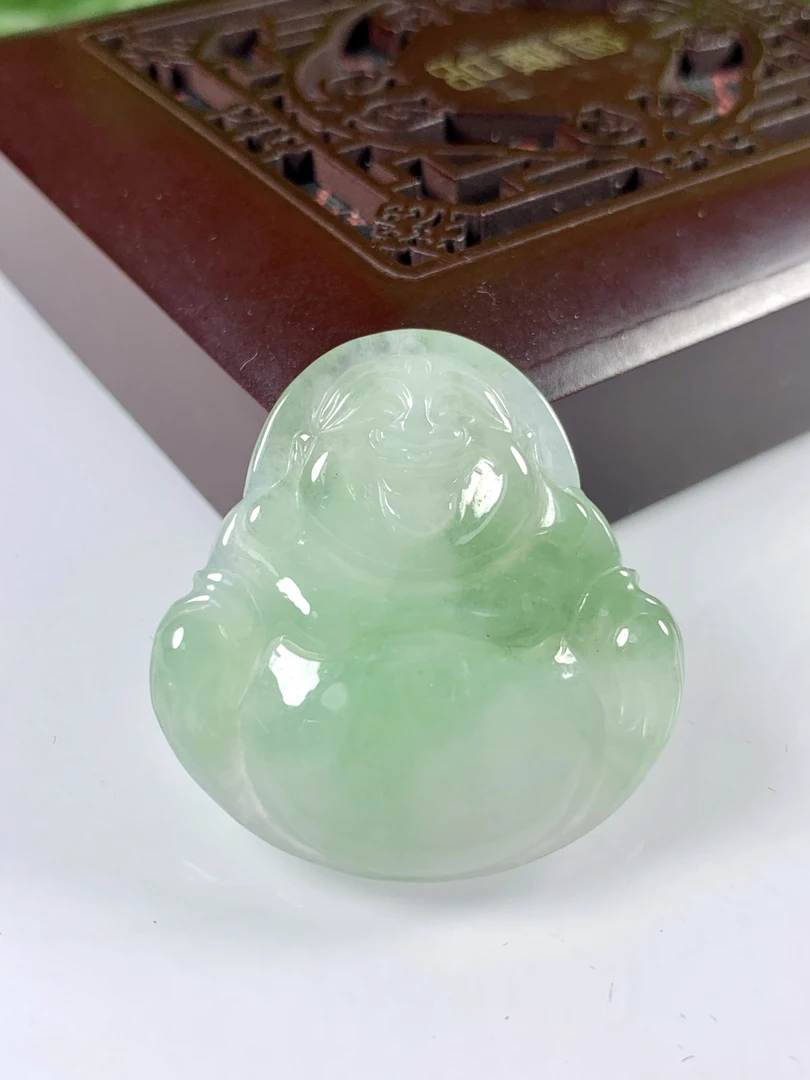 缅甸天然翡翠A货,冰润飘绿佛公吊坠挂件俏色