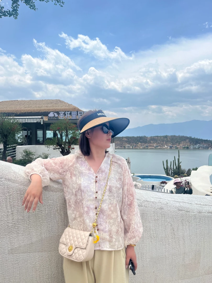 轻奢681-690撤柜上衣时尚圆领宽松套头慵懒风秋冬百搭春秋中国风