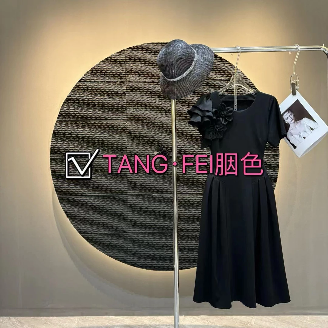 （清仓库存不多）捡漏TF0012圆领绢花捏褶收腰长裙