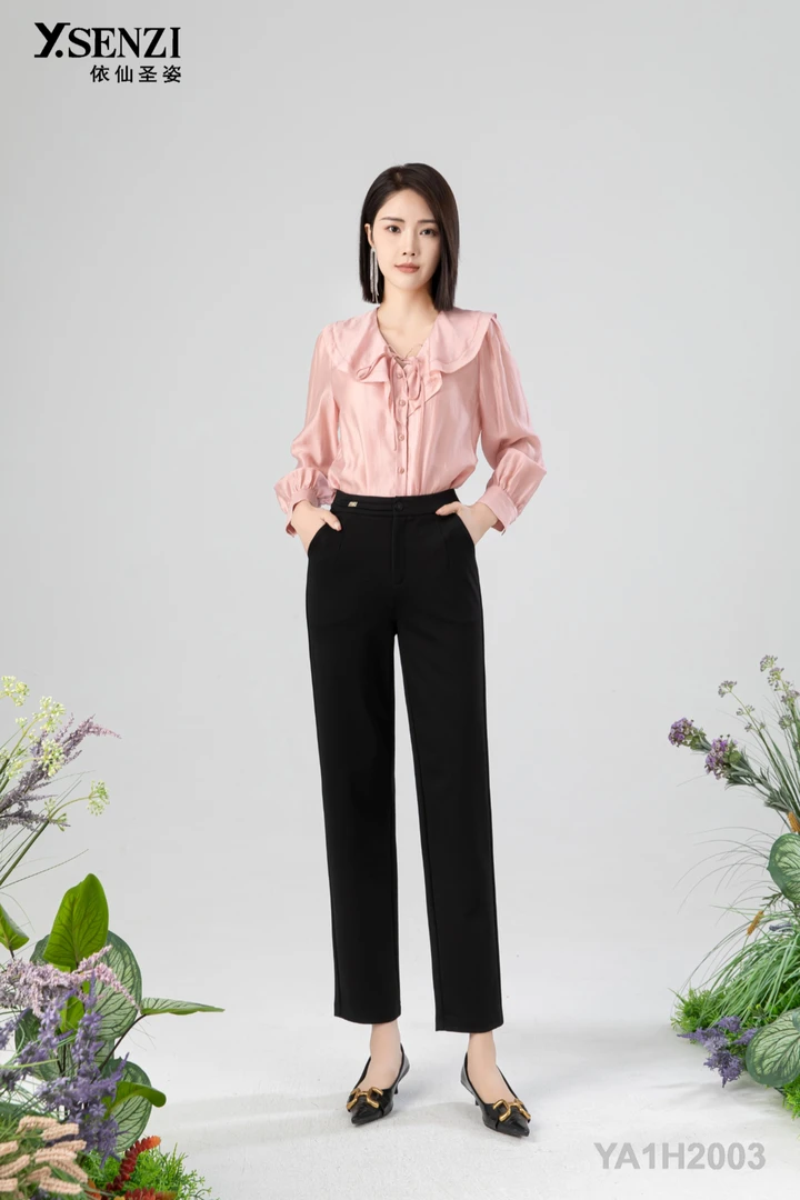 依仙圣姿品牌直筒显瘦修身小黑裤时尚小直裤2024秋季新款YA1H2003