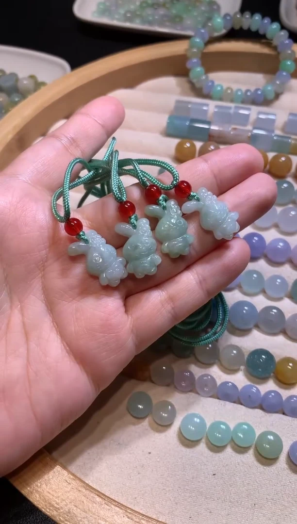 【闪购商品】定制翡翠未镶嵌多样性发货 福利 1+0
