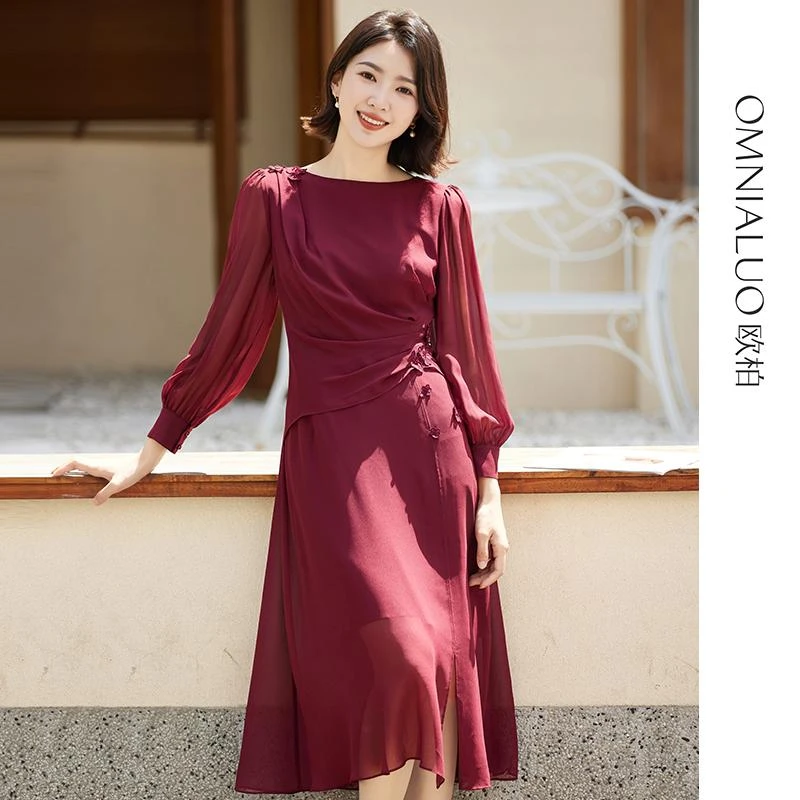 欧柏兰奴商场同款2024秋冬新款时尚韩版优雅圆领灯笼袖修身连衣裙