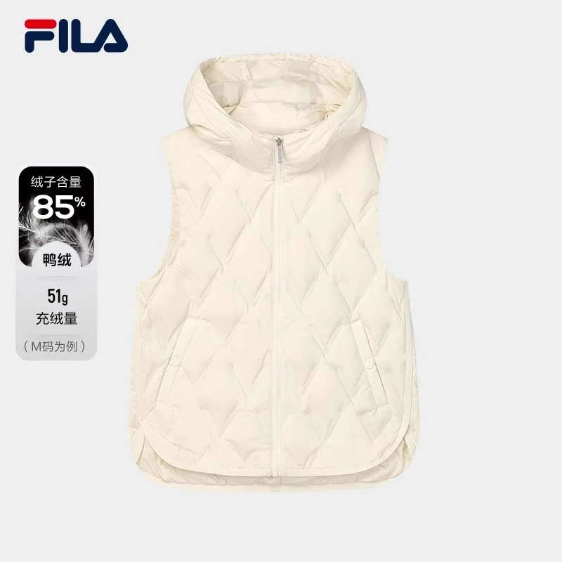 Fila/斐乐女士羽绒马甲23冬舒适保暖休闲宽松连帽上衣 F11W344926