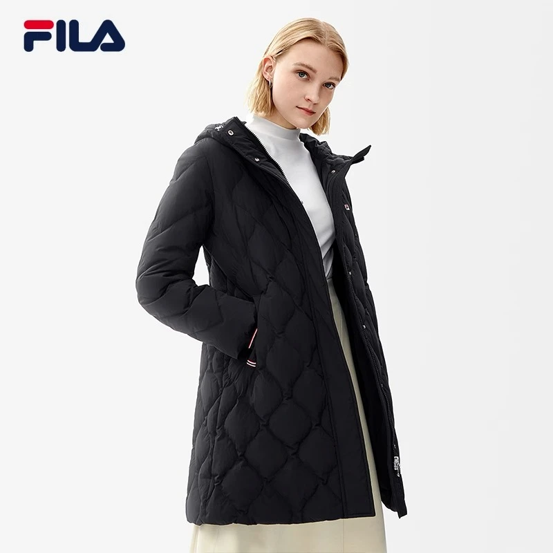 Fila/斐乐女子中长羽绒服冬百搭时尚休闲连帽保暖外套 F11W241907