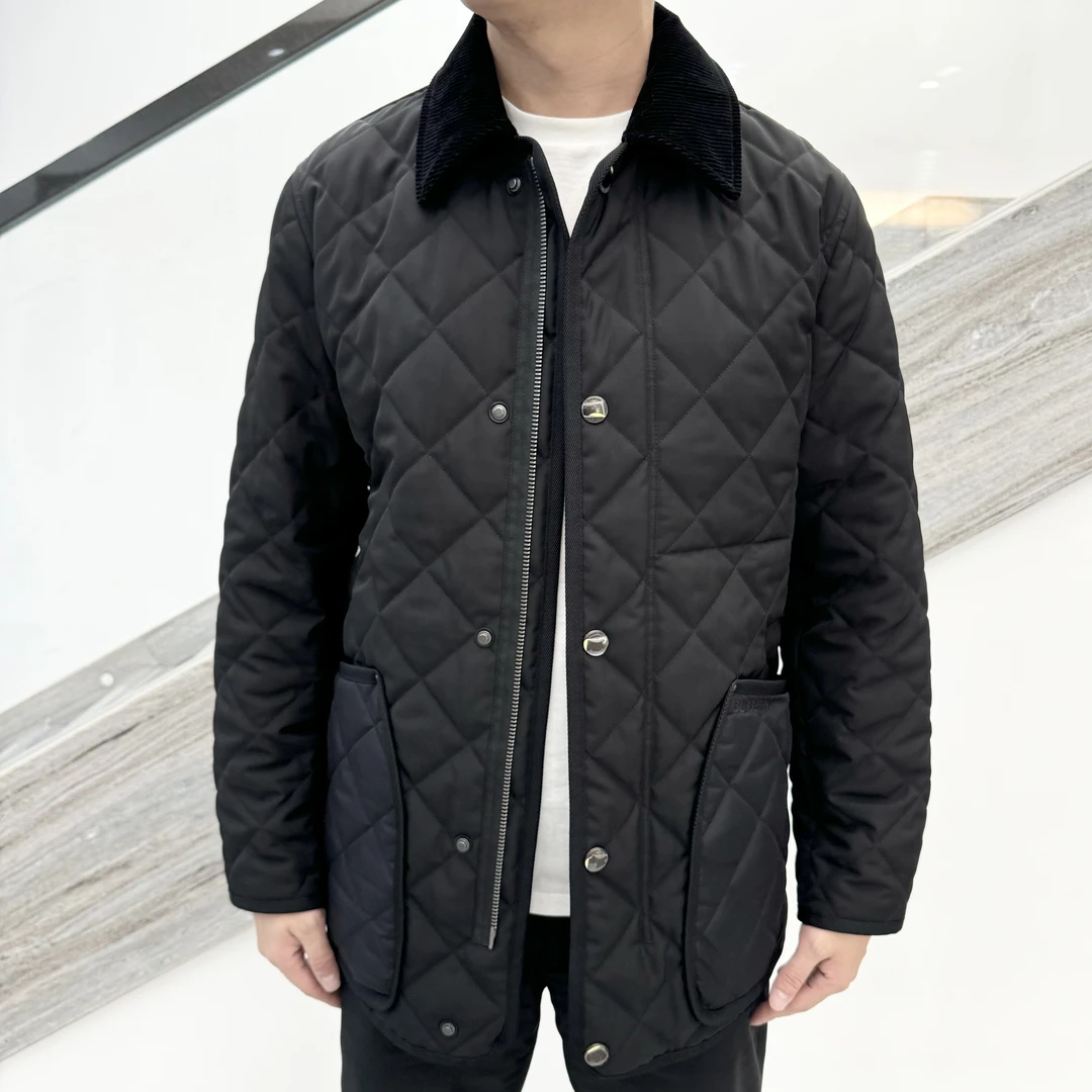 全新未使用 BURBERRY/博柏利 男装黑色菱形格纹修身版型棉服 保暖