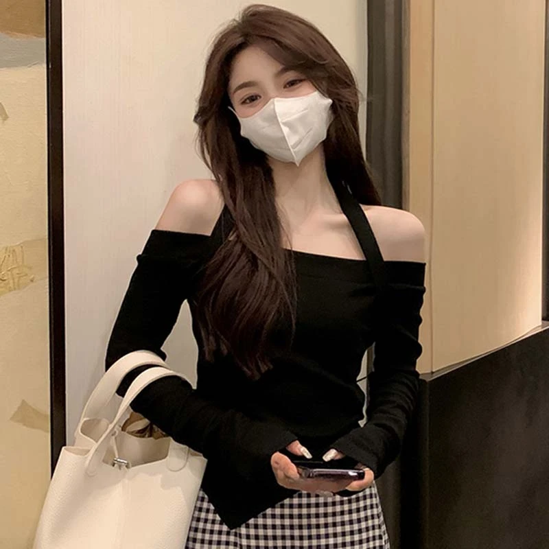 又甜又辣露肩性感打底衫长袖修身挂脖一字肩上衣女秋纯欲风漏锁骨