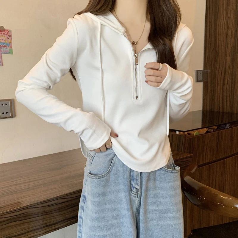 2023新款韩版连帽短款卫衣女长袖春秋设计感小众薄款时尚拉链上衣