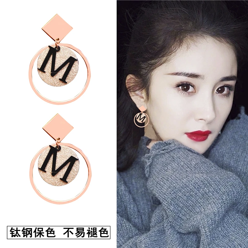 满天星磨砂圆圈黑色M字吊坠钛钢耳环网红同款蹦迪耳坠显脸瘦女款