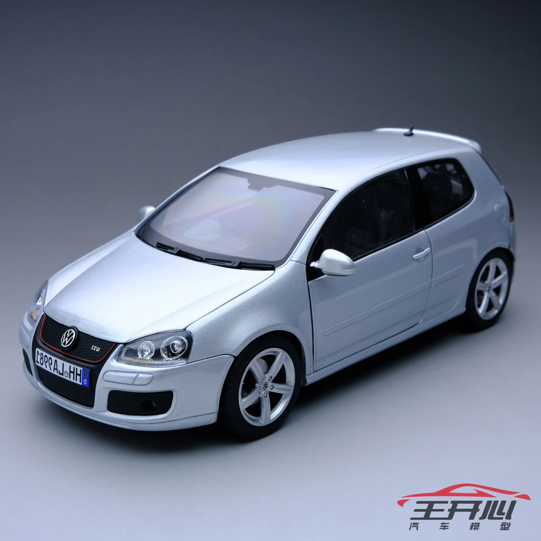 1/18  五代高尔夫GTI 2007款 合金全开  静态收藏版汽车模型