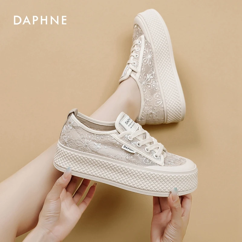 达芙妮女鞋休闲百搭夏季透气休闲鞋厚底网面蕾丝小香风舒适时尚