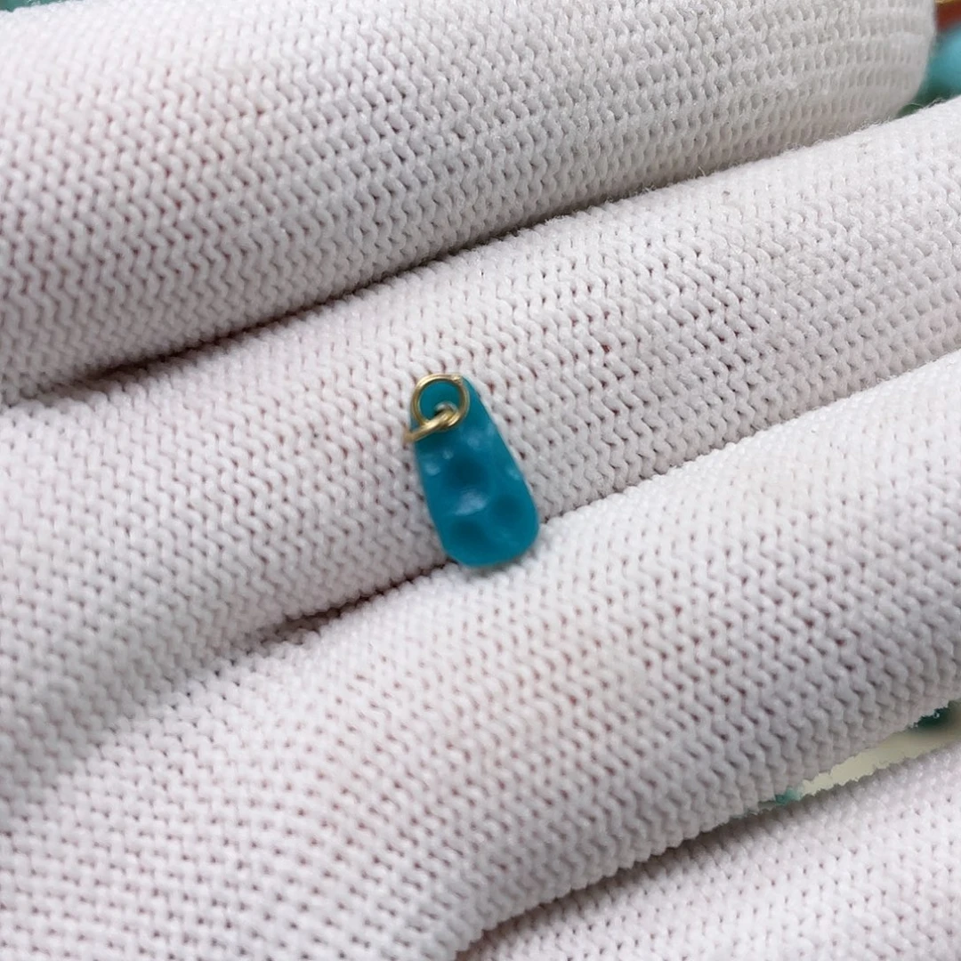 绿松石配饰未镶嵌江**男