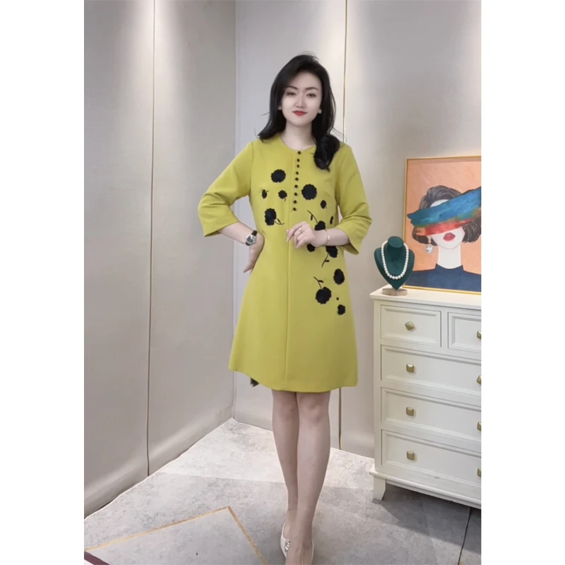 【深圳南油】新款女装时尚立体花朵装饰气质百搭绣花连衣裙3909#