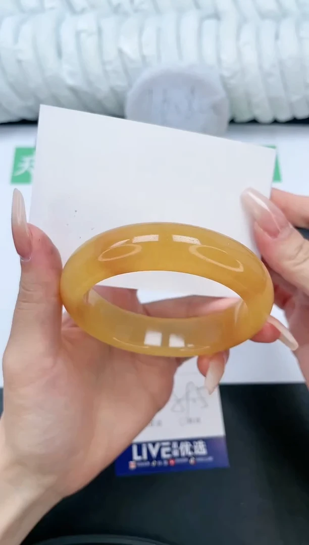 【闪购商品】石英质玉手镯未镶嵌T144-59.5