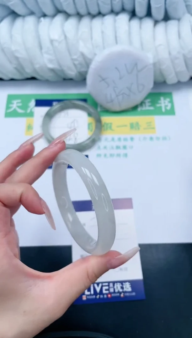 【闪购商品】石英质玉手镯未镶嵌T74-60.4