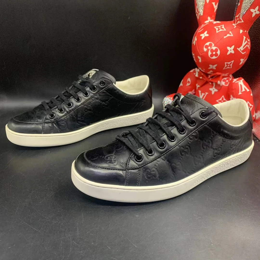 【聚星福利】GUCCI/古驰男士休闲舒适黑色白底压印男士板鞋40欧码