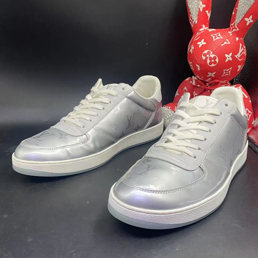【聚星折扣】LouisVuitton/路易威登男银色老花板鞋42.5欧码ddm1559
