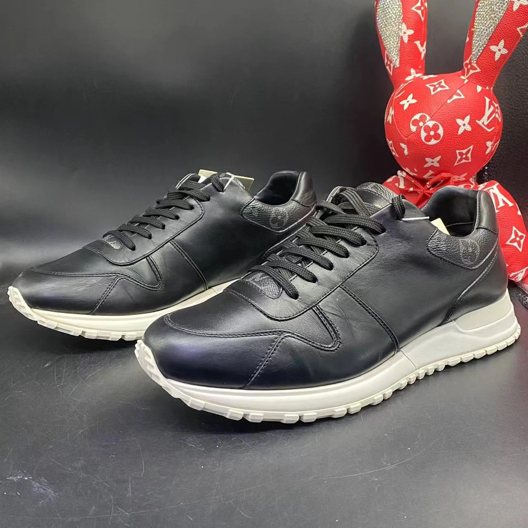 【聚星折扣】LouisVuitton/路易威登男黑色皮革运动鞋41欧码ddm1277