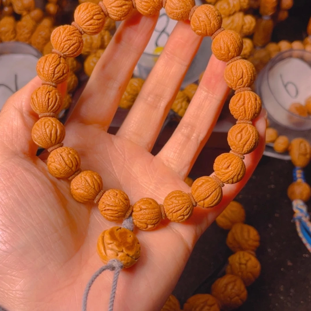 【闪购商品】桃核手串手****0G5