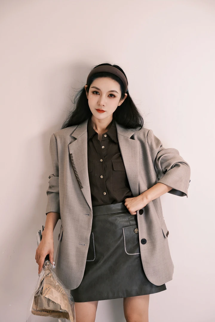 百搭女装大货三色百褶裙女