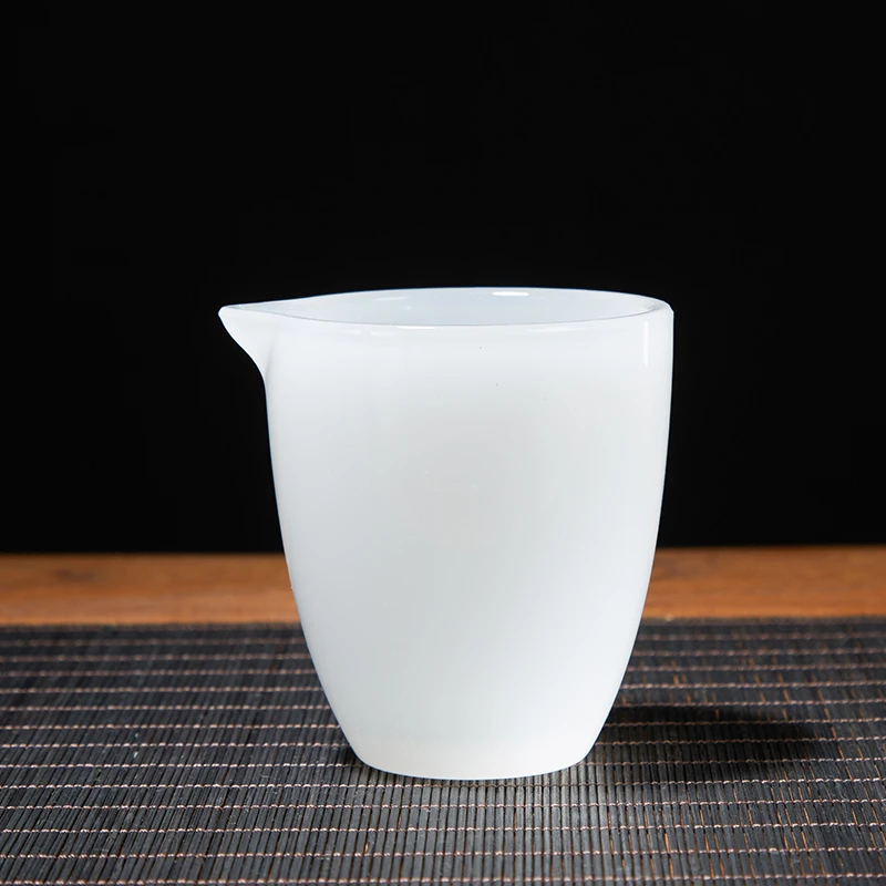 琉璃白公道杯家用办公室简约分茶器大容量装茶杯功夫茶具配件茶海