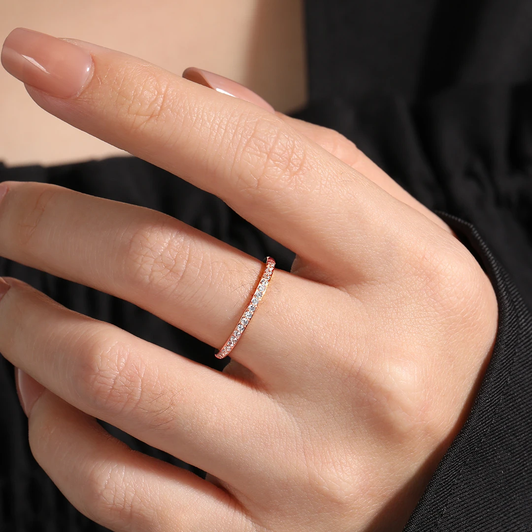 钛钢戒指 高级镶钻戒指女钛钢设计感满天星食指指环尾戒碎钻排戒