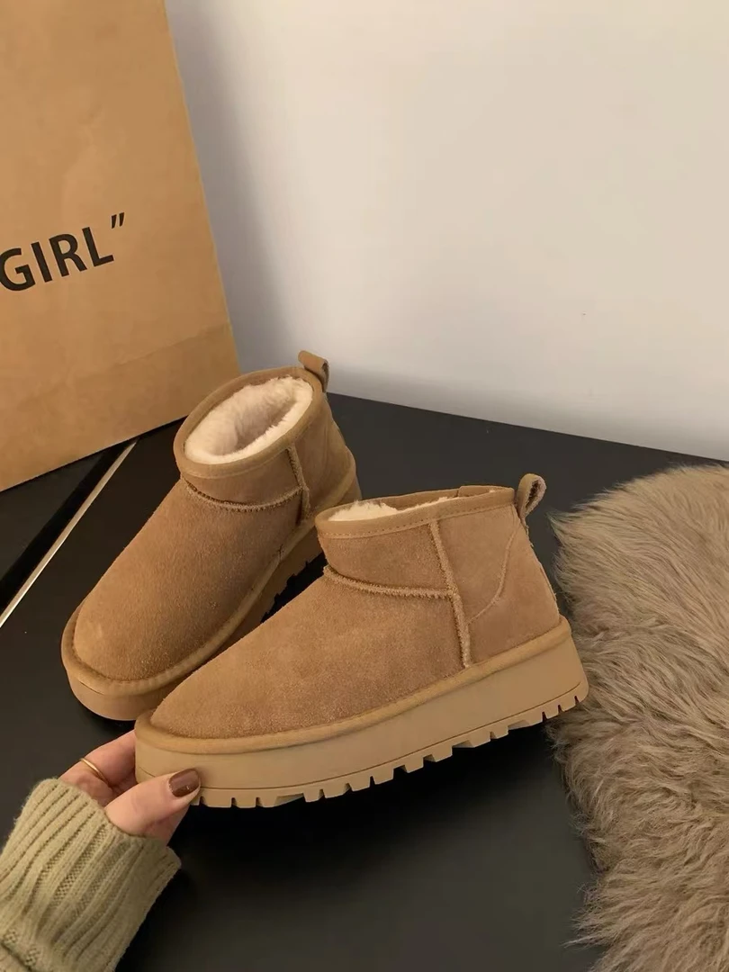 范范家  周冬雨同款经典加绒皮毛一体厚底增高雪地靴U77-2