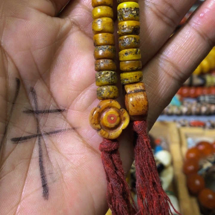 吴*白手串搭配技巧白色