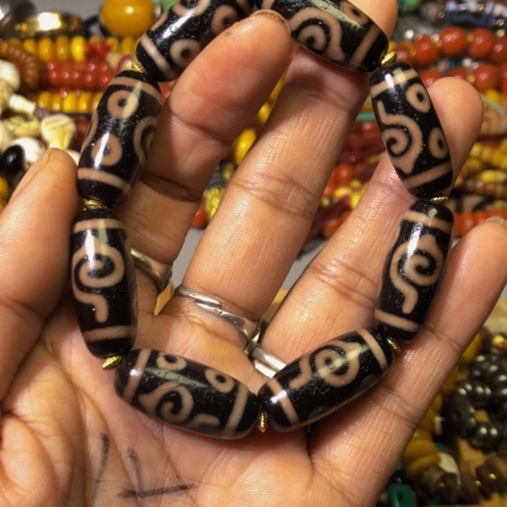 枕*人手串搭配要点黑色