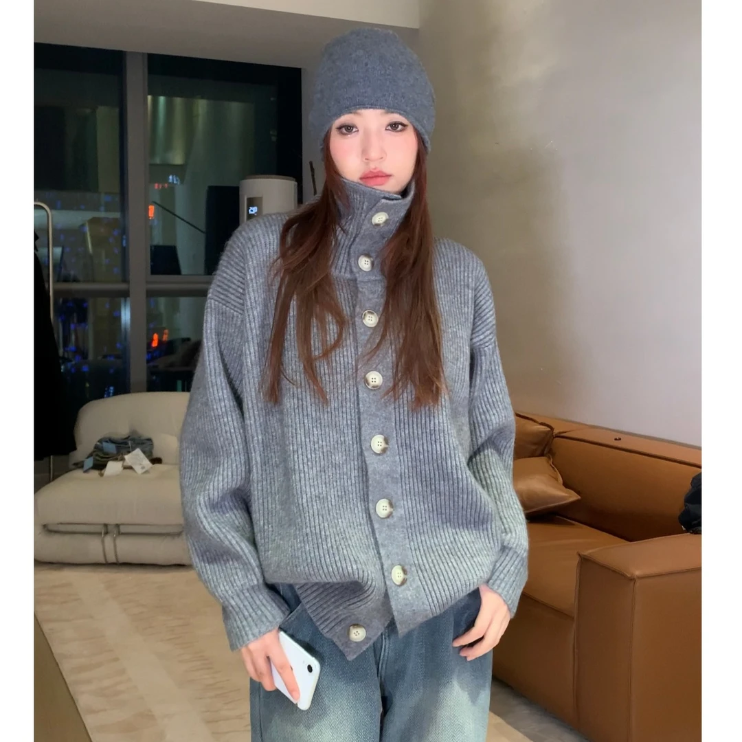 【YD】2023秋冬宽松显瘦慵懒风外穿百搭高领单排扣毛衣外套女QM146