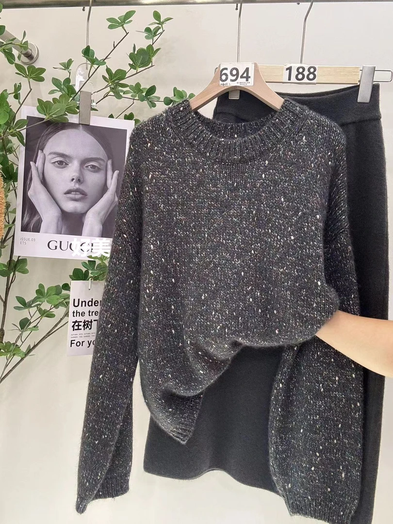 高端彩点显白圆领廓形绵羊毛浣熊绒宽松休闲短款时髦粗针织毛衣女