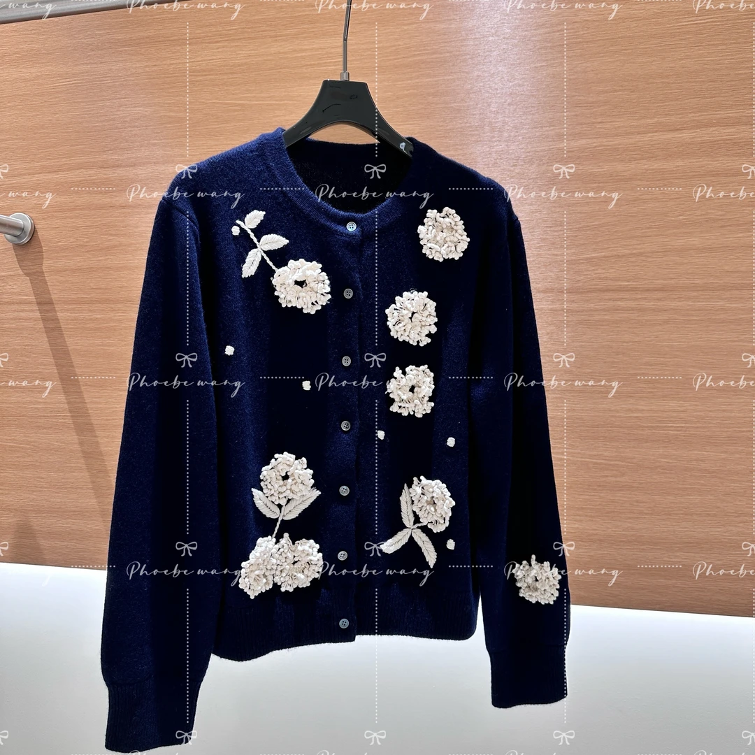 断码清！已特价！~大牌 立体刺绣花朵山羊绒圆领针织开衫上衣2668