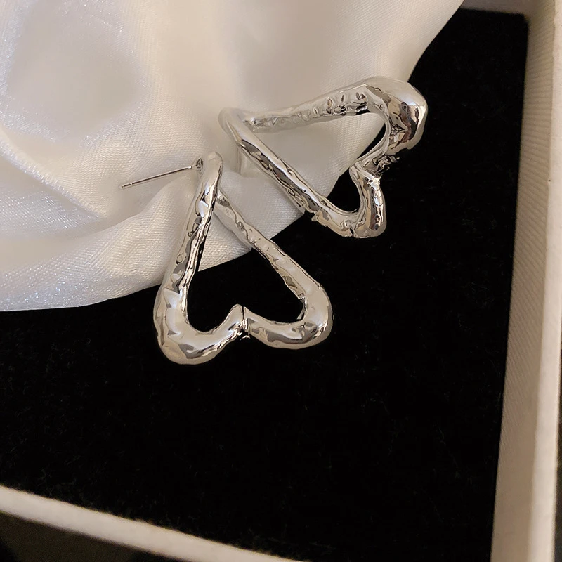 铜合金耳饰 气质时尚百搭小众欧美简约冷淡风设计感爱心耳环204