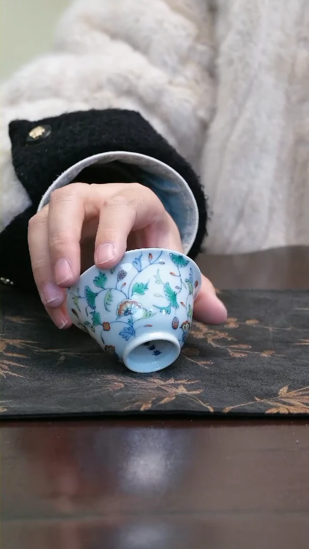 【闪购商品】陶瓷茶杯斗彩缠枝蝶恋花薄胎