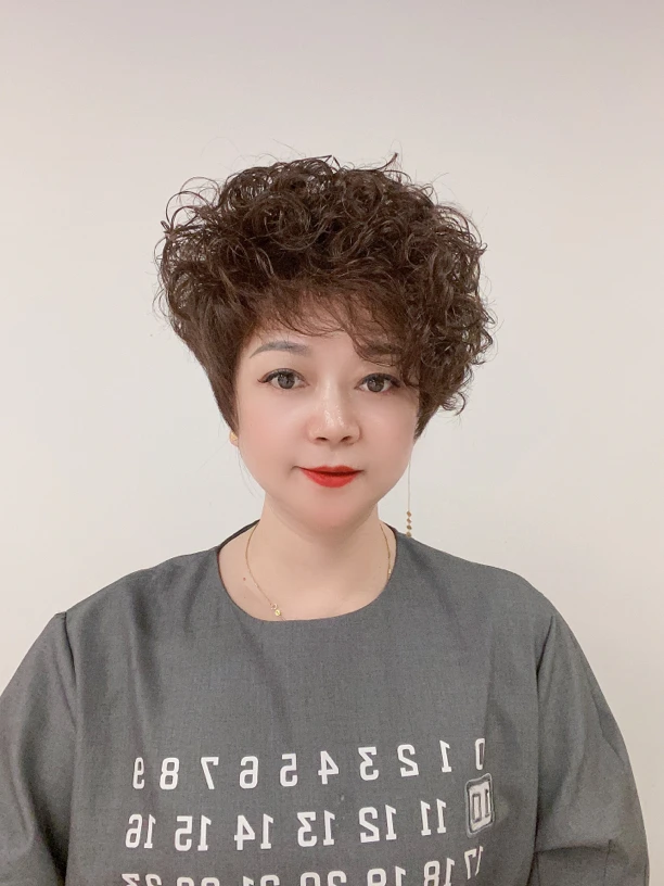 时尚潮流羊毛卷短发全真发手工钩织轻薄透气逼真谁戴谁美丽