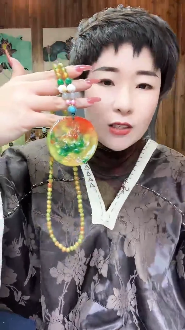 【闪购商品】琉璃颈饰381