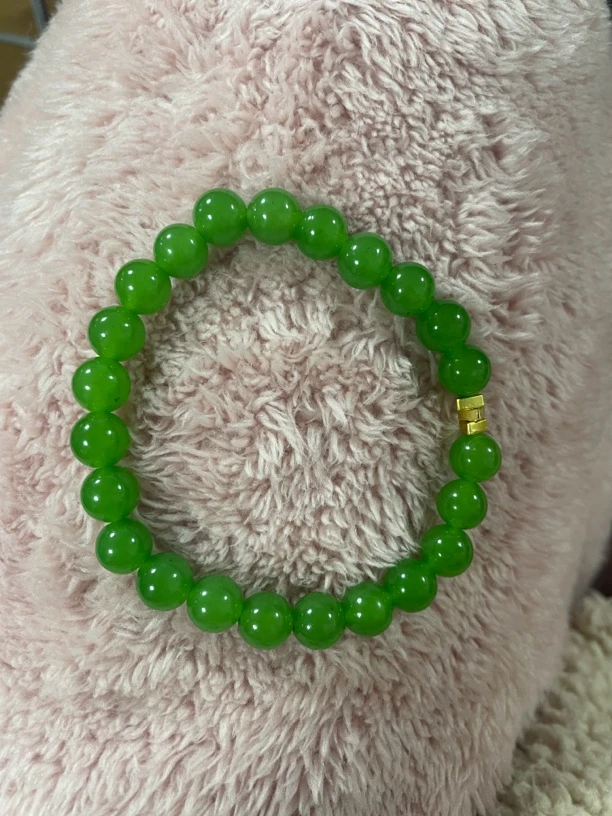 俄碧苹果绿卡8手串