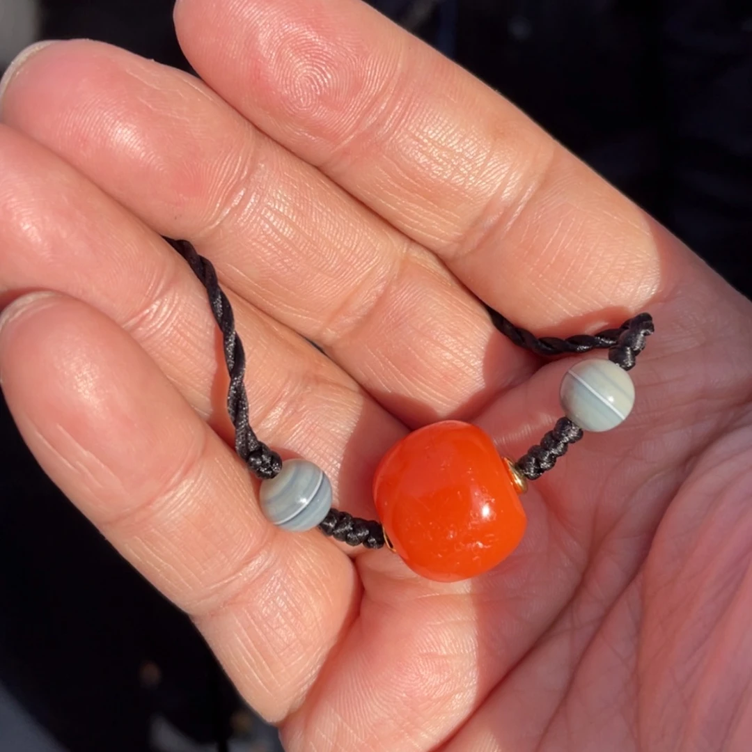 【闪购商品】琉璃颈饰满*