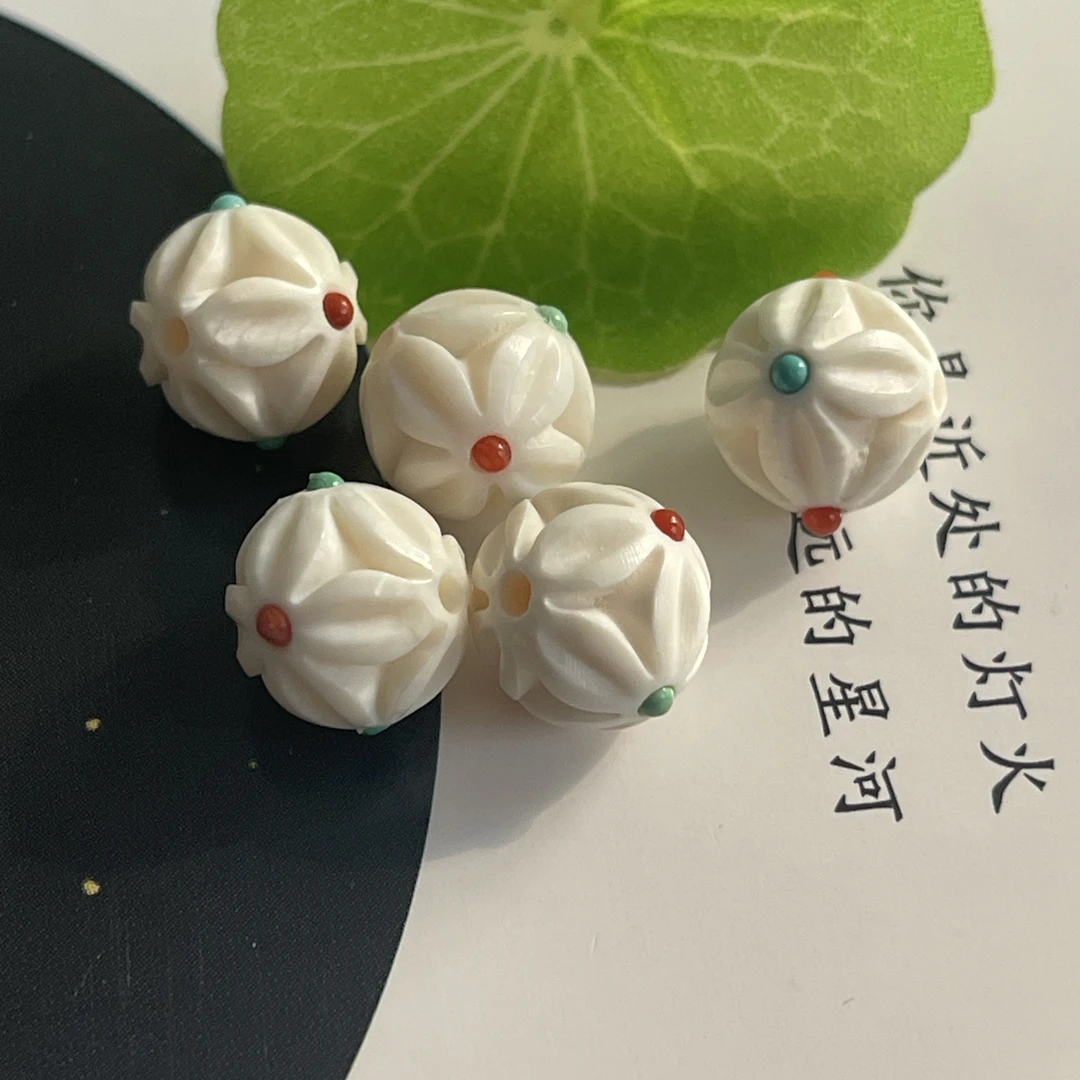 天然猛犸牙雕件绣球珠,尺寸：9-10mm（多样性发其一)，无证