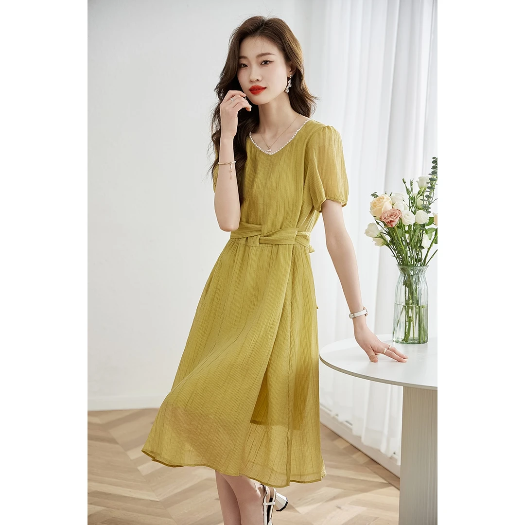 现货新款2023年夏装盐系天丝珍珠领法式收腰连衣裙小个子一步裙