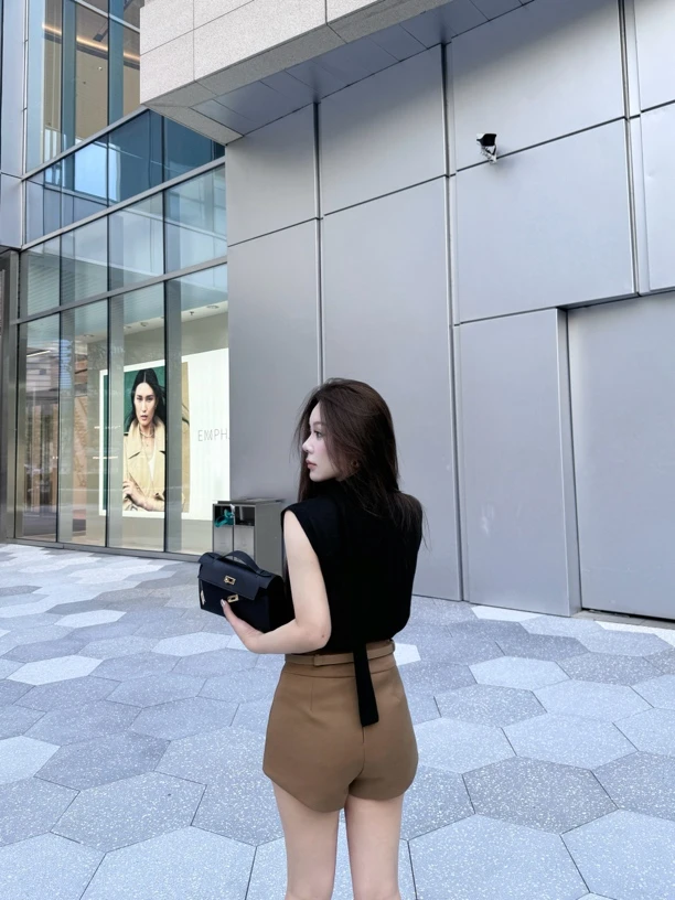 XIA.【南韩】无袖V领针织开衫