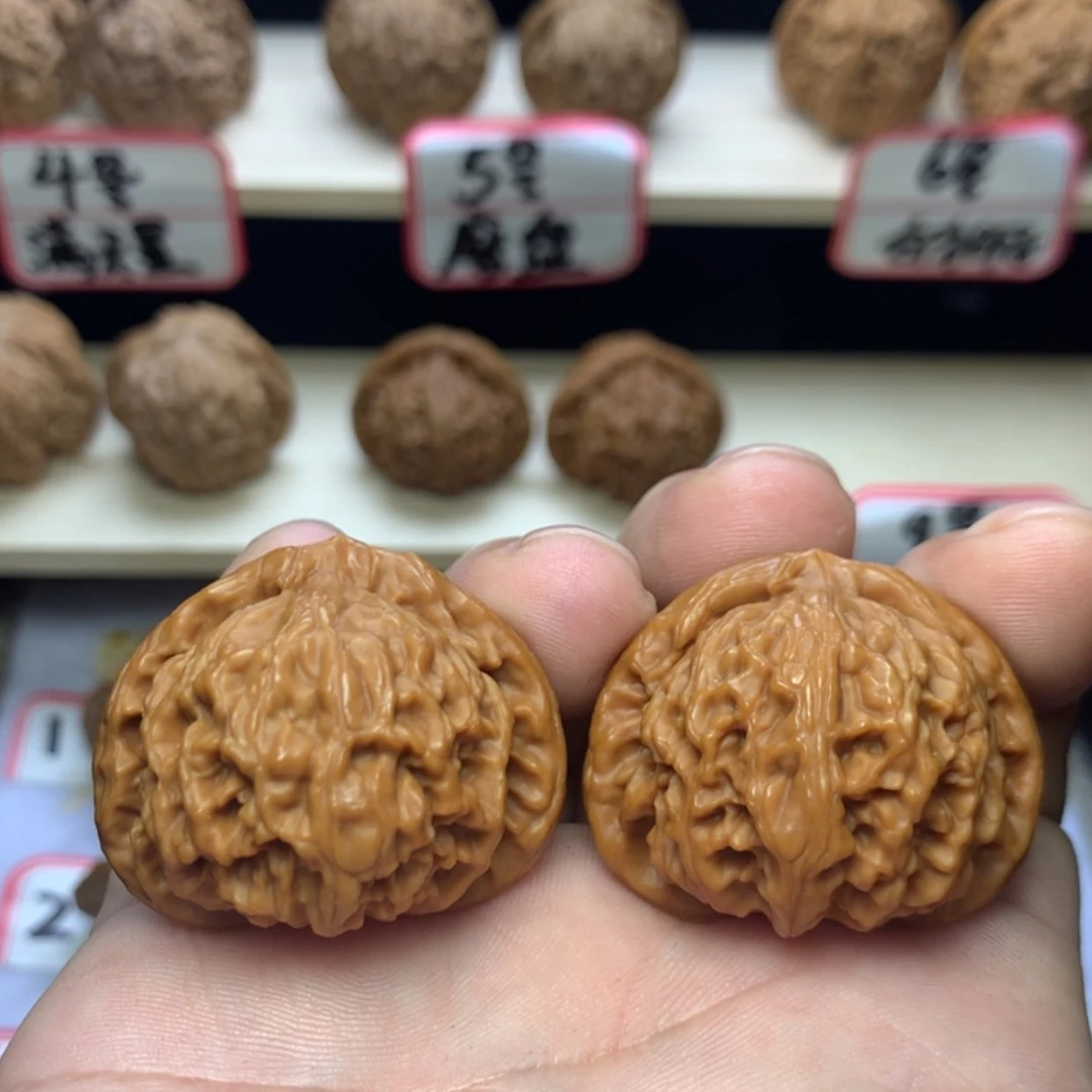 【闪购商品】文玩核桃吊坠红****率