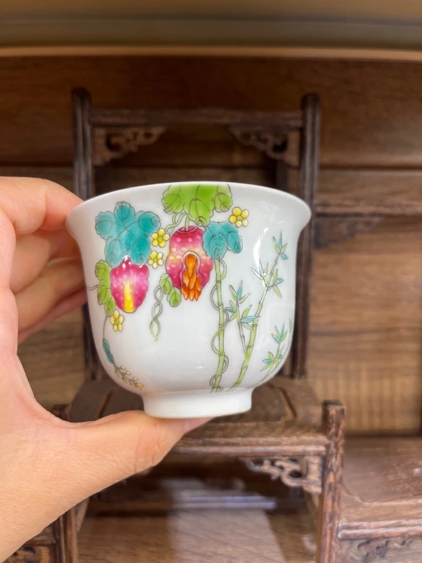 景德镇创汇时期手绘珐琅彩癞瓜主人杯陶瓷茶杯
