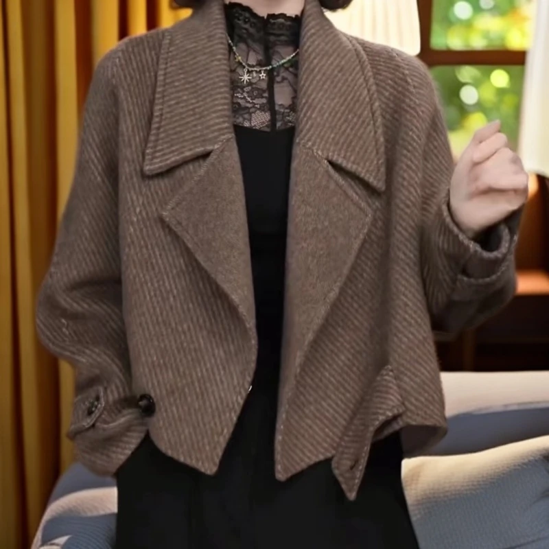 时尚高端妈妈装西装短外套女士春季新款气质休闲百搭呢子翻领上衣