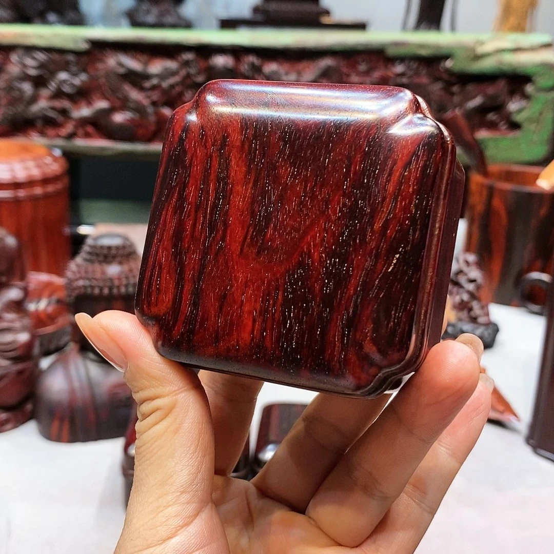 小叶紫檀其他髹****者檀香紫檀