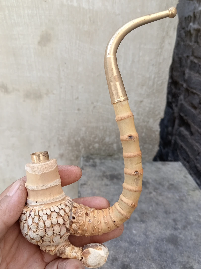 一弯烟杆，竹子，纯手工打造，美观实用
